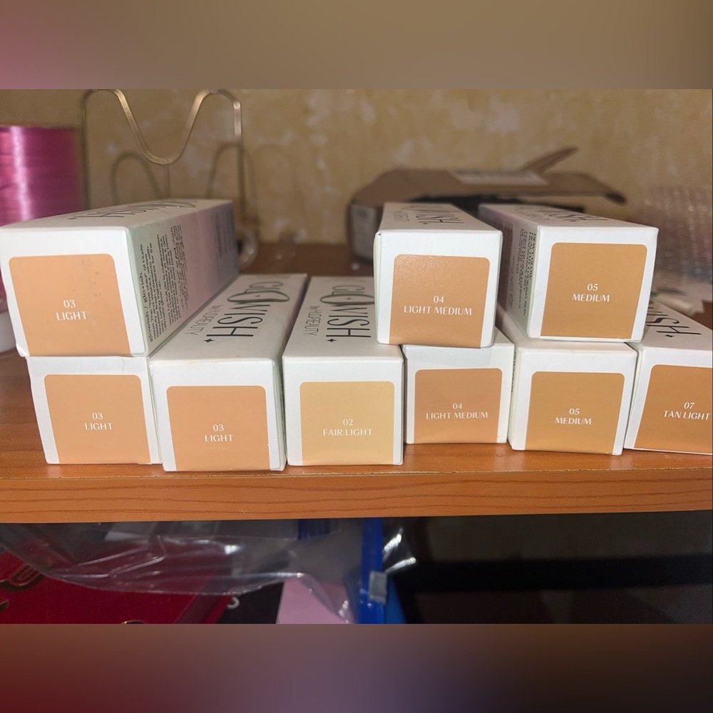 HUDA BEAUTY GloWish Multidew Vegan Skin Tint Foundation 1.35 oz (Select Shade)